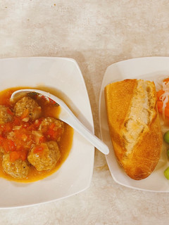Hình của món Bánh mì xíu mại.