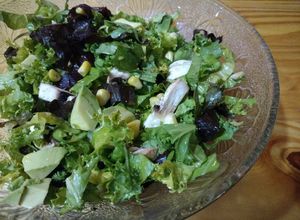 Una foto de Ensalada de nuestra huerta