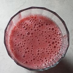 A picture of Orange Julius strawberry and banana smoothie copycat.