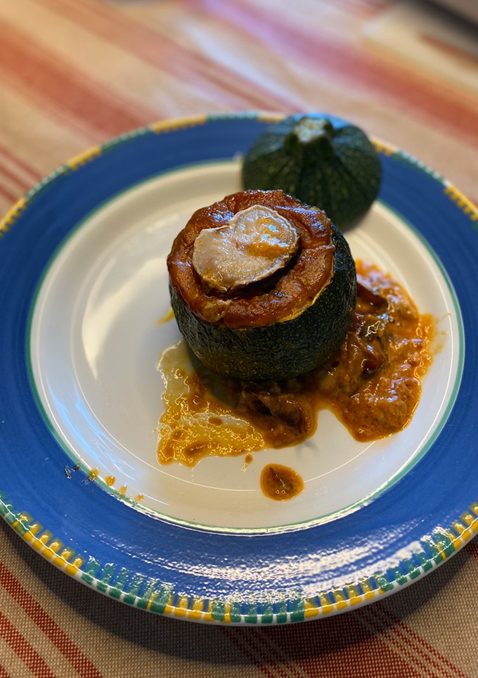 Una foto de Calabacín relleno de atún y queso de Cabra