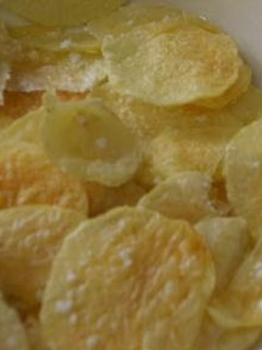 A picture of Oil-Free Non-Fried Potato Chips.