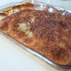 A picture of Peach Cobbler.
