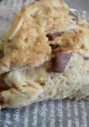 A picture of Starbucks-style Scones with Pancake Mix.