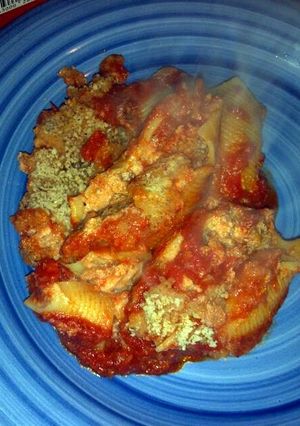 A picture of Stuffed Shells.