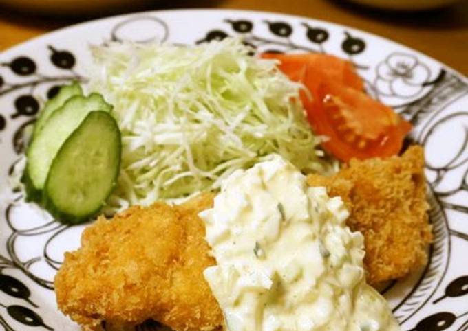 Crispy &amp; Delicious Deep-Fried Salmon and Tartare Sauce