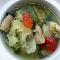 A picture of Spicy Vegan Cabbage Soup.