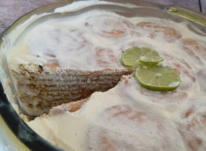 Una foto de Carlota de limón sin horno