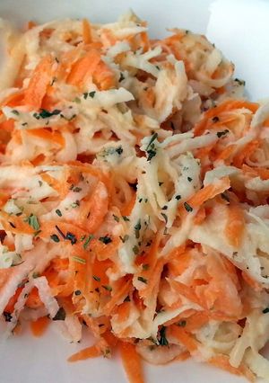 A picture of Jicama And Carrot Slaw.