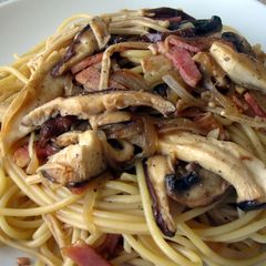 A picture of Bacon & Kinoko Spaghetti.
