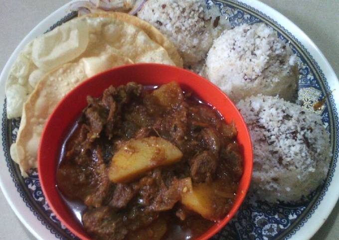 Beef and topiaco curry with rice coconut cakes