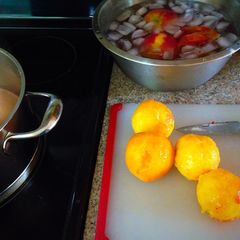 A picture of How To Peel Peaches or Nectarines.