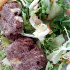 A picture of Chilli and Cheese beef burgers.