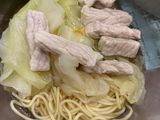Dầu mè nấu canh thịt