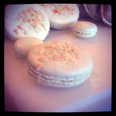 A picture of Pistachio Macaroons.