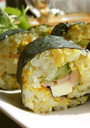 A picture of Luxurious Spring Hanami Bento Nori Seaweed Rolls.