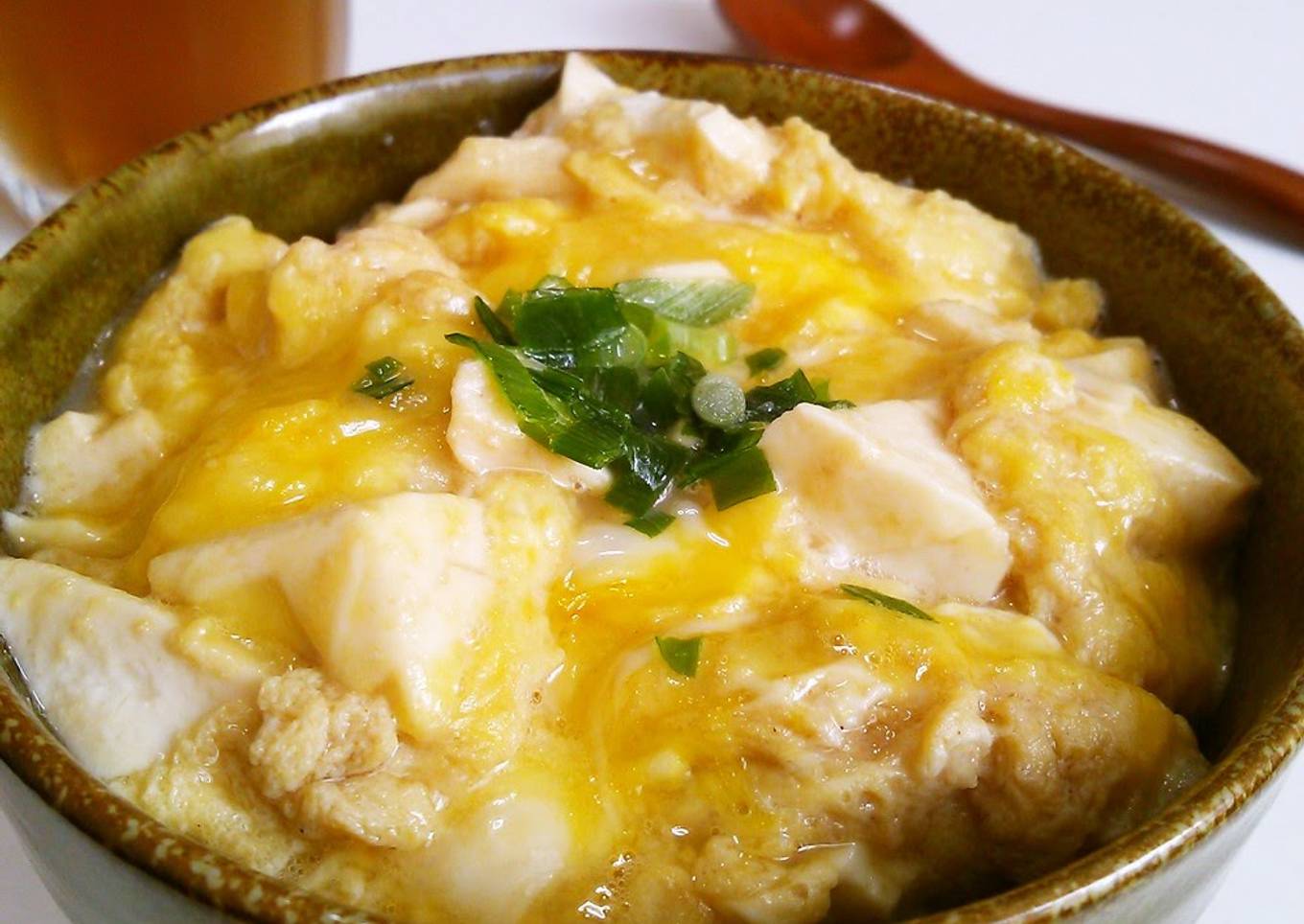 Creamy Crumbled Tofu, Egg and Melted Cheese Rice Bowl