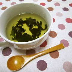 A picture of Easy Shiro-Dashi Clear Soup.