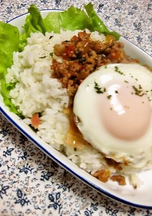 A picture of Hearty Thai-style Rice.