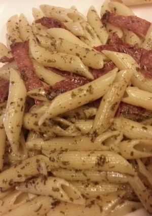 A picture of Penne Pesto with Ham.
