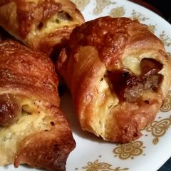 A picture of Simple Sausage Rolls.
