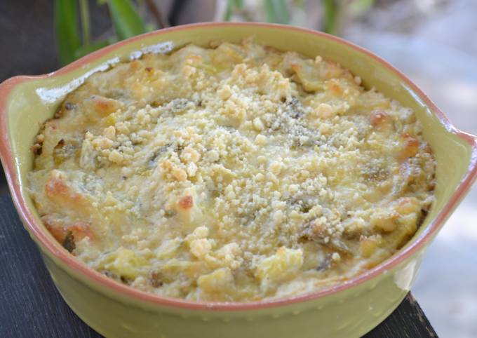 Green Chile &amp; Garlic Artichoke Dip