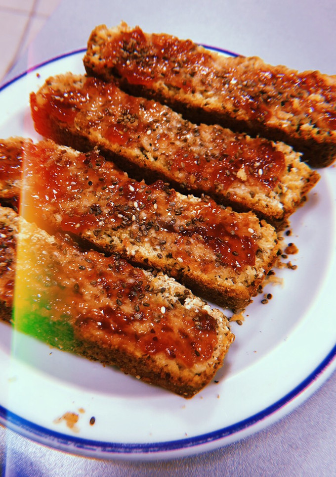 Una foto de Pan de avena + chía