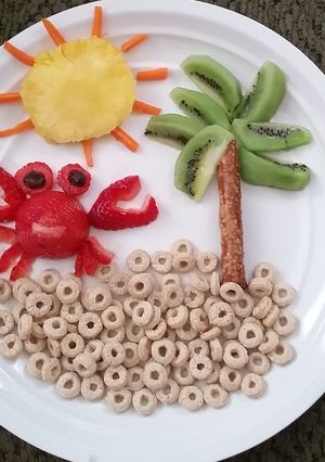 A picture of Fun food ideas for kids🍎🍌🍉🍍🍊🍏🍇.