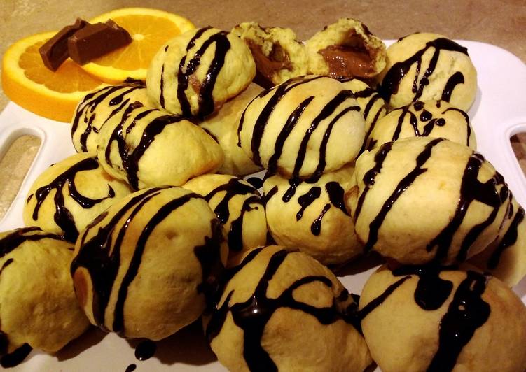 Orange chocolate puffs