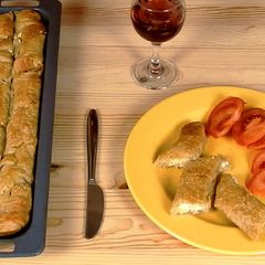 A picture of Greek leek pie rolls.