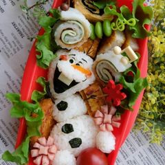 A picture of "Frozen" Charaben with Olaf.