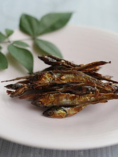 A picture of Candied Small Dried Sardines for New Year's.