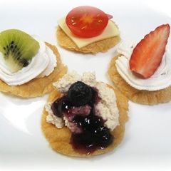 A picture of Flaky Aburaage Crackers.