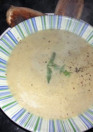A picture of Creamy Celery Soup.