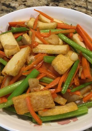 蔬菜炒魚豆腐 的食譜成品照片