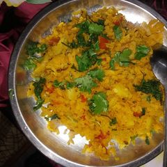 A picture of Aalu poha.