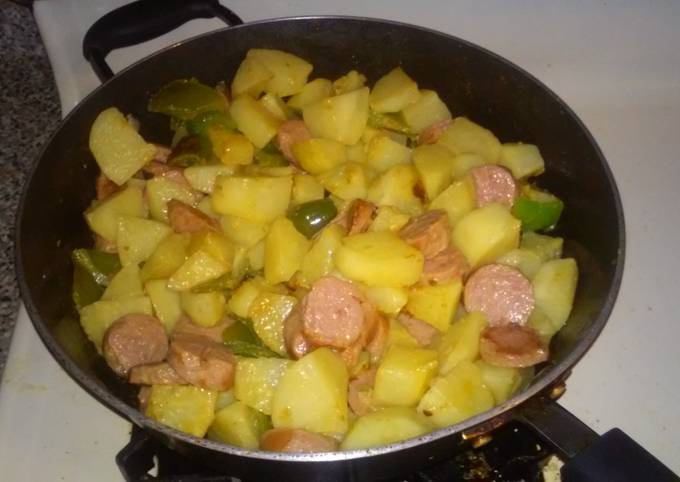 Fried potatoes and turkey sausage