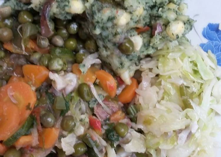 Recipe of Speedy Mukimo, fried peas and steamed cabbage