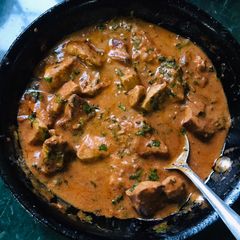 A picture of Butter Chicken 🧈 🐔.