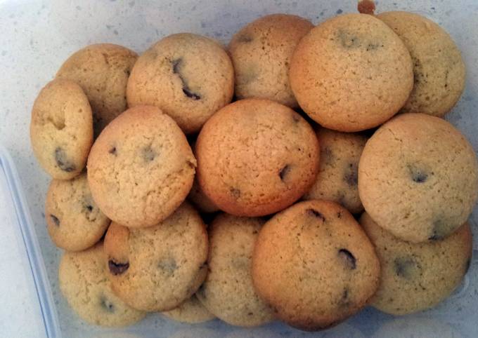Chewy Choc Chip Cookies