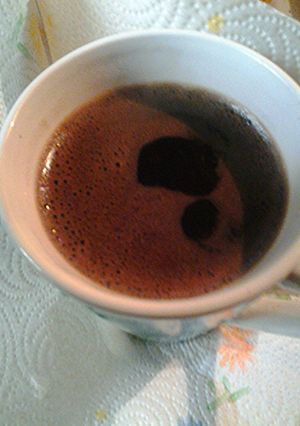 A picture of pint of mud.