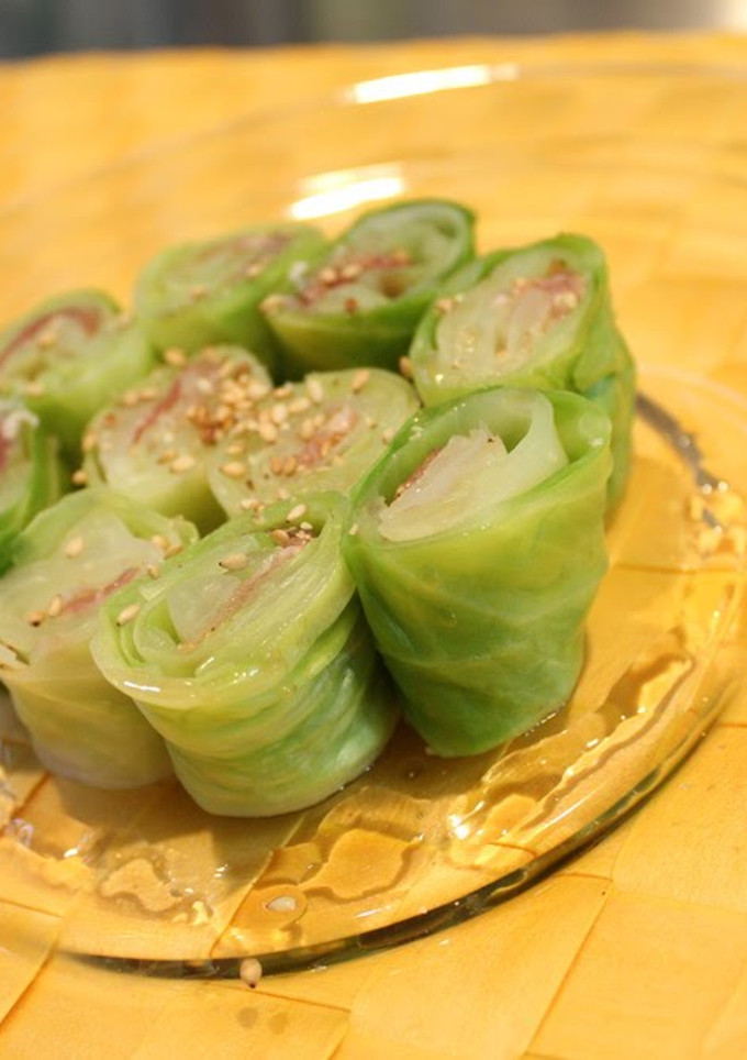 A picture of Rolled Cabbage and Cured Ham.