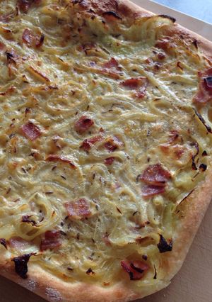 A picture of Schwäbisch Zwiebelkuchen (Southern German Onion Tart).