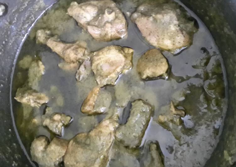 Easiest Way to Prepare Super Quick Homemade Chicken in Green masala.