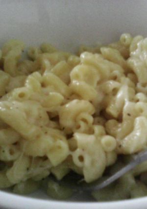 A picture of Cheese Noodles & Ham Meal.