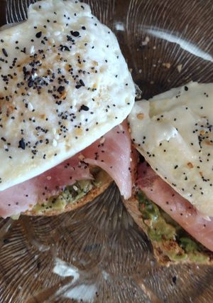 A picture of Avocado Breakfast Muffin.
