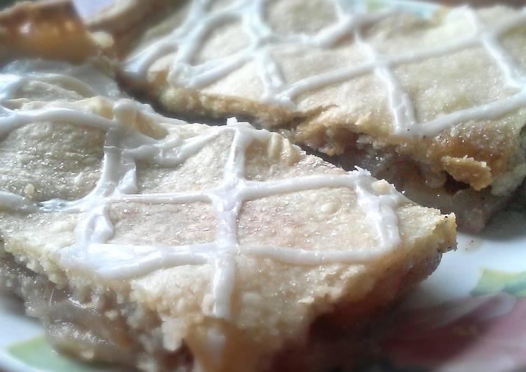 Recipe of Tasty Apple Pie Bars