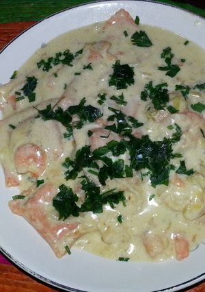 Una foto de Raviolones al disco con camarones