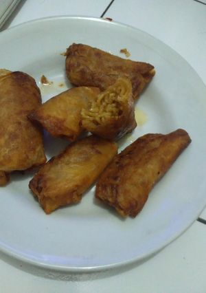 Foto resep Kulit lumpia isi mie