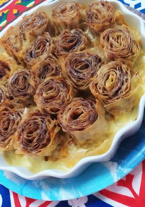 A picture of Phyllo Cinnamon Rolls with Caramel Cream.