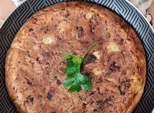 Una foto de Tortilla de corazones de alcauciles/alcachofas